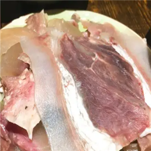 带皮牛肉火锅