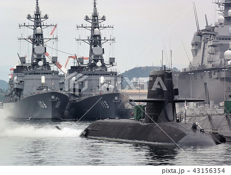 海上自衛隊呉基地の潜水艦と護衛艦 43156354