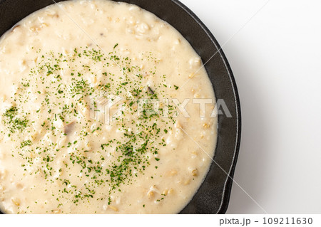 Creamy risotto on a white background 109211630