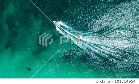 Boat in the sea, view from above. 101514954