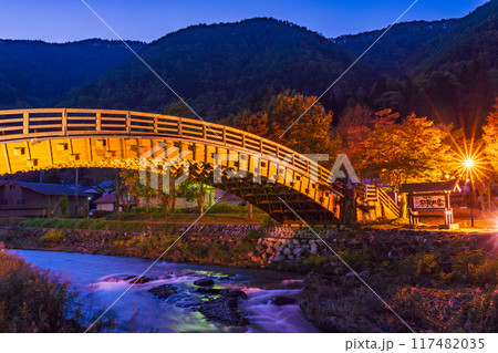 【長野県】奈良井宿・木曽の大橋　ライトアップ 117482035