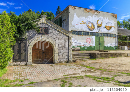 Traditional wine cellars (Gombos-hegyi pincesor) in Hercegkut, UNESCO site, Great Plain, North Hungary 118304930