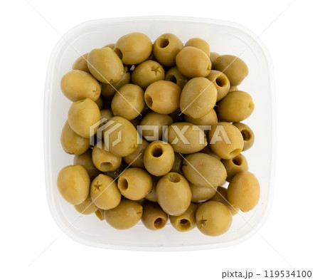 green olives isolated on white 119534100