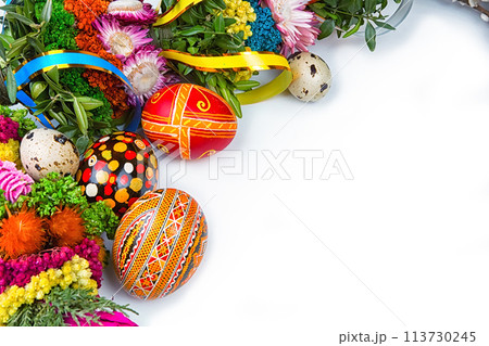 willow Sunday background of willow branches, willow bouquets. Easter top view. place for text 113730245