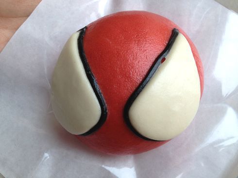 USJ スパイダー肉まんに、キティまん、キャラクターまんを食べてみた