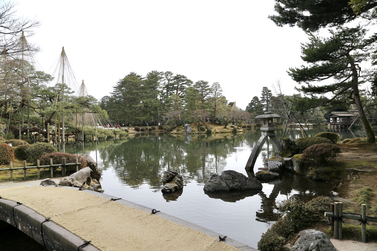 散策前におさえたい！金沢「兼六園」の深き歴史と見どころとは？