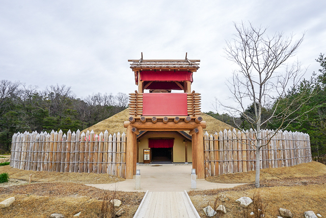 ジブリパーク「もののけの里」タタラ場　五平餅炭火焼体験1