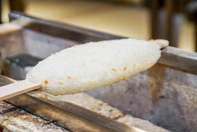 ジブリパーク「もののけの里」タタラ場　五平餅炭火焼体験「カレー」5