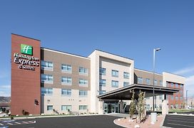 Holiday Inn Express & Suites - Ely, An Ihg Hotel