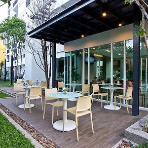 Hotel Amber Sukhumvit 85 Bangkok Exterior photo