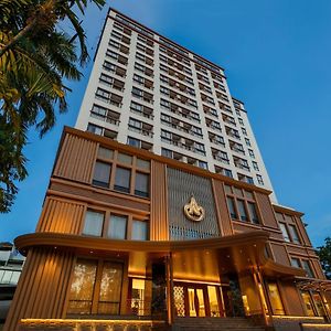 Amora Thapae Hotel Chiang Mai Exterior photo