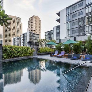 Maitria Hotel Sukhumvit 18 Bangkok - A Chatrium Collection Exterior photo