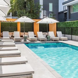 Modern Apartment Rentals Los Angeles Exterior photo