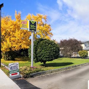 Cambrian Lodge Motel Cambridge Exterior photo