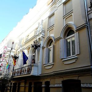 Hostal Goyal Pizarro Hotel Madrid Exterior photo