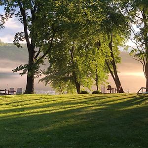 The Elms Waterfront Cottages Lake Luzerne Exterior photo