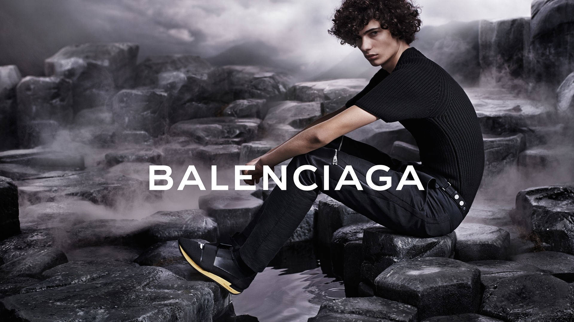 Balenciaga Papel de Parede