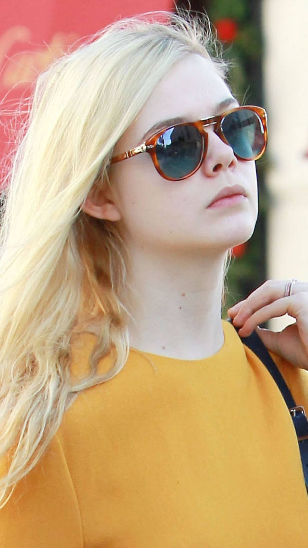 Elle Fanning Wallpaper