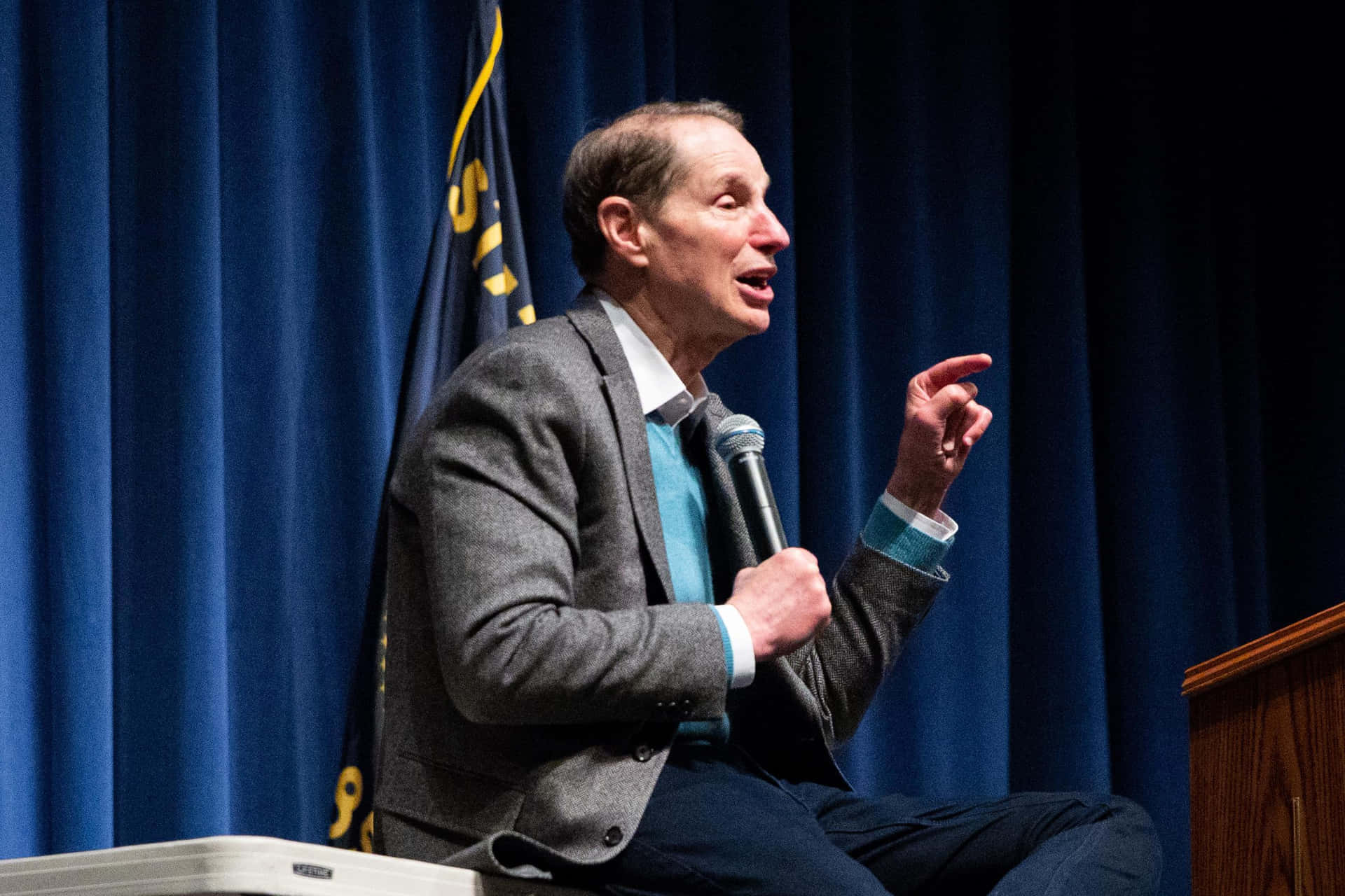 Ron Wyden Wallpaper