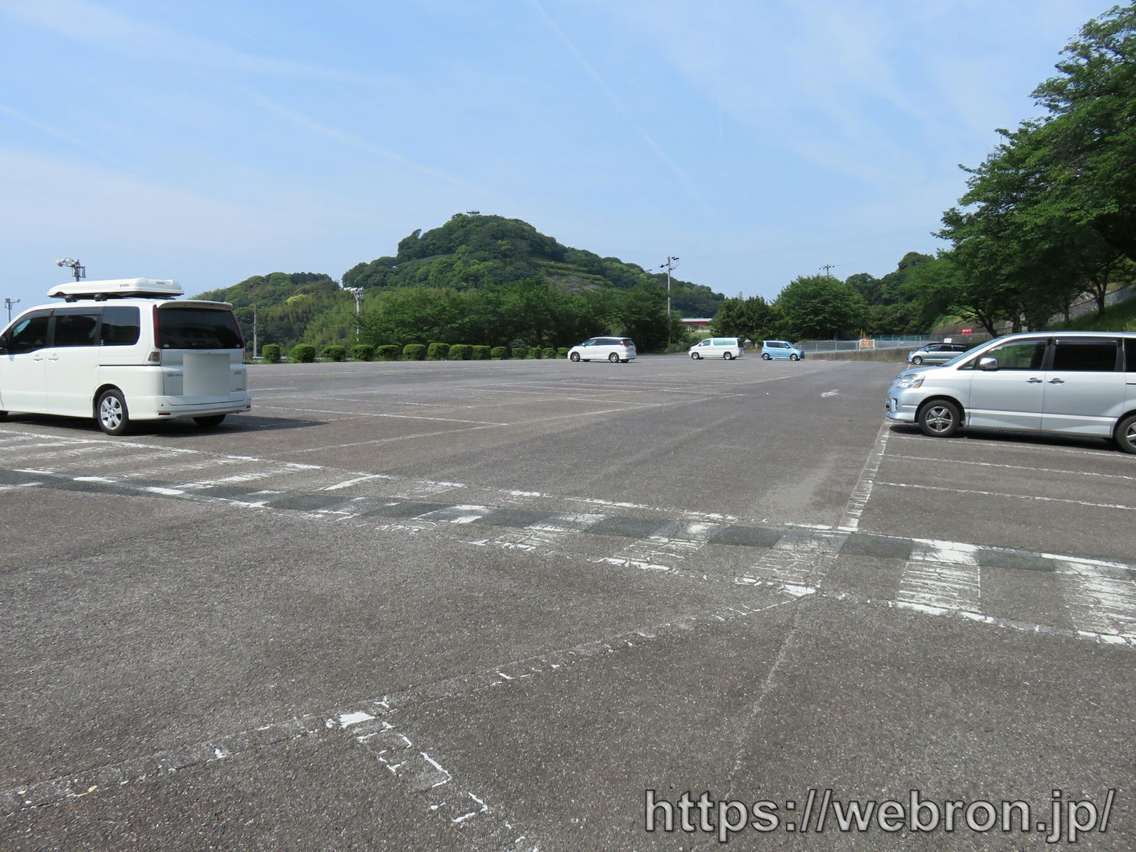 愛知こどもの国の駐車場