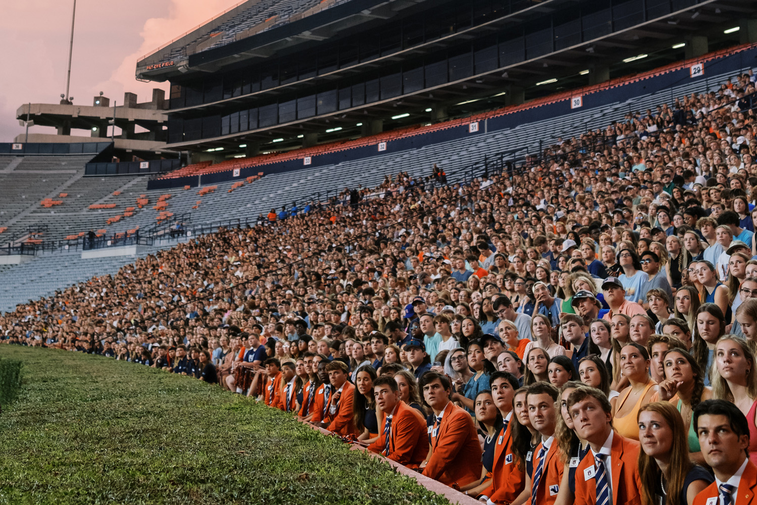 A crowd of students sitting in Jordan-Hare stadium