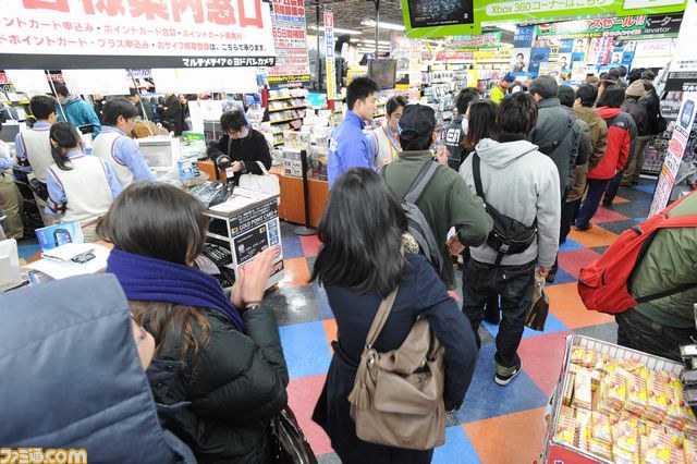 新宿では堅調な滑り出し――新宿編【PS Vita発売日リポート】_15