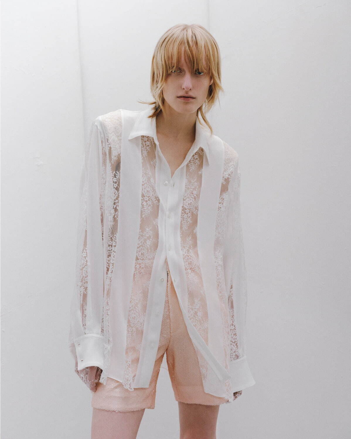 STRIPED LACE SATIN SHIRT 96,800円