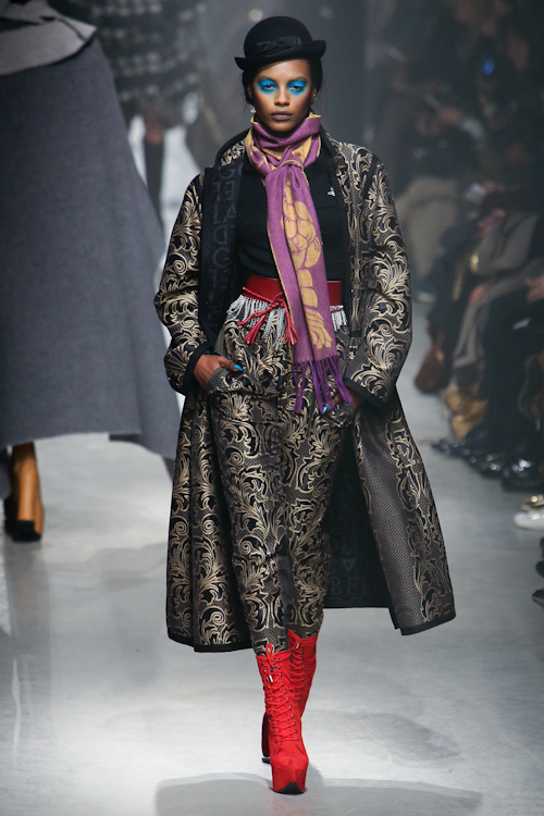 ヴィヴィアン・ウエストウッド ゴールドレーベル(Vivienne Westwood Gold Label) 2013-14年秋冬ウィメンズコレクション  - 写真38