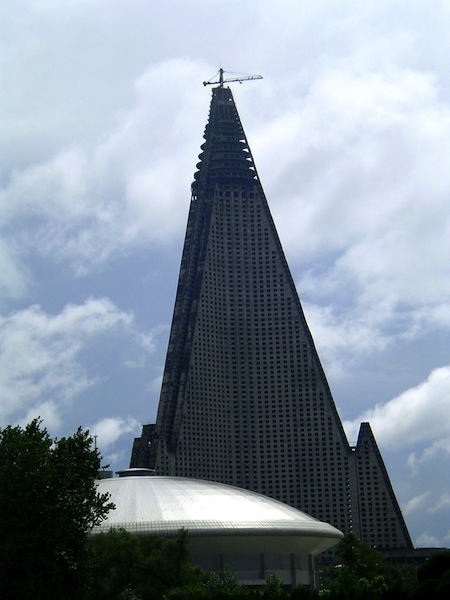 PyongYang2011RyuKyoHotelOld.jpg