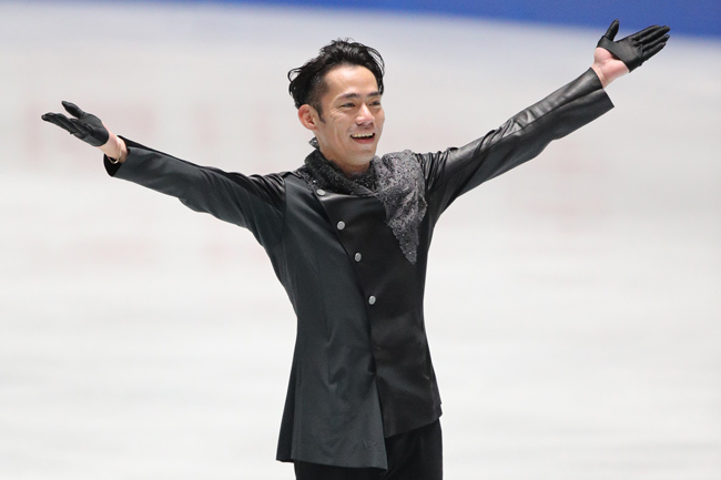 フィギュアスケートの全日本選手権・男子フリーで、演技を終えた高橋大輔＝東京・国立代々木競技場