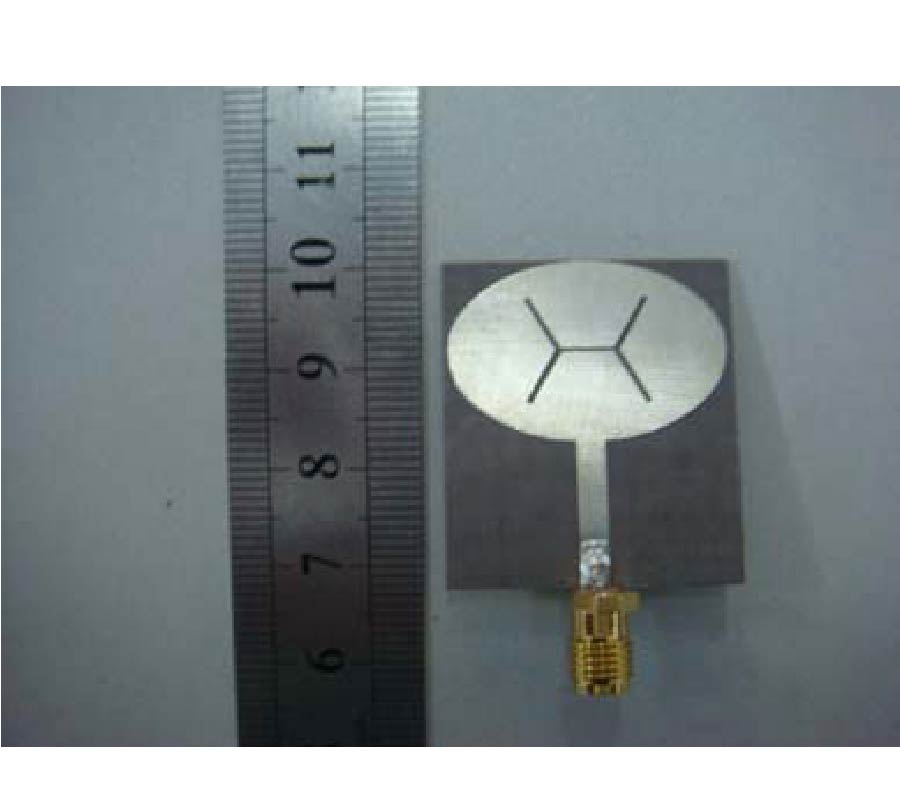 A NOVEL COMPACT UWB NOTCH-FILTER ANTENNA WITH A DUAL-Y-SHAPED SLOT