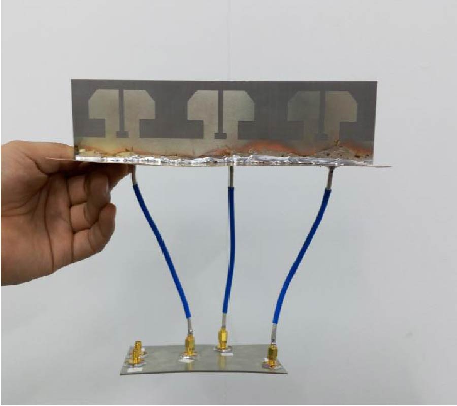 A SIMPLE 2×3 BEAM-FORMING NETWORK WITH A 2-BIT PHASE SHIFTER FOR FOUR-BEAM RECONFIGURATION