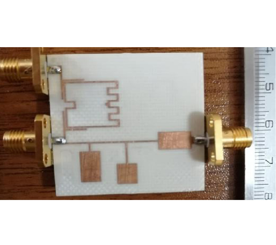 DESIGN OF A COMPACT LOWPASS-BANDPASS DIPLEXER WITH HIGH ISOLATION