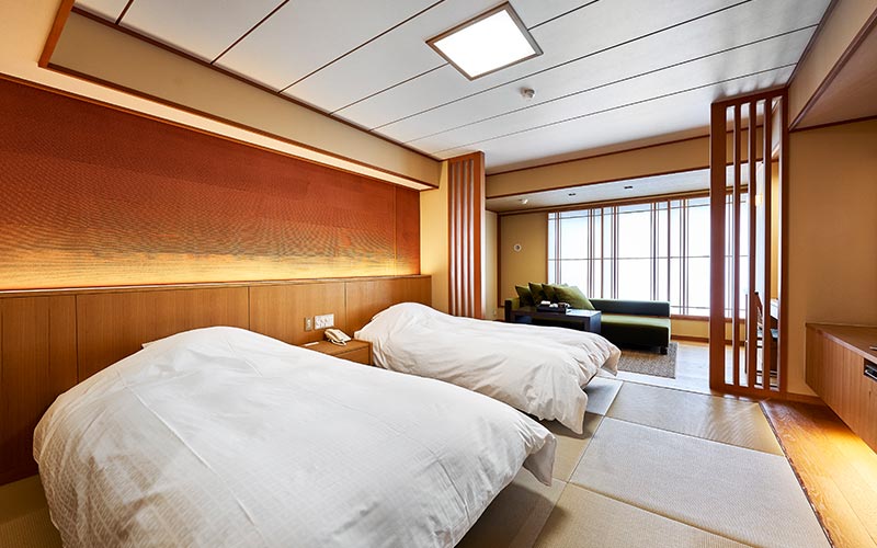 Clean Japanese and Western-style Rooms