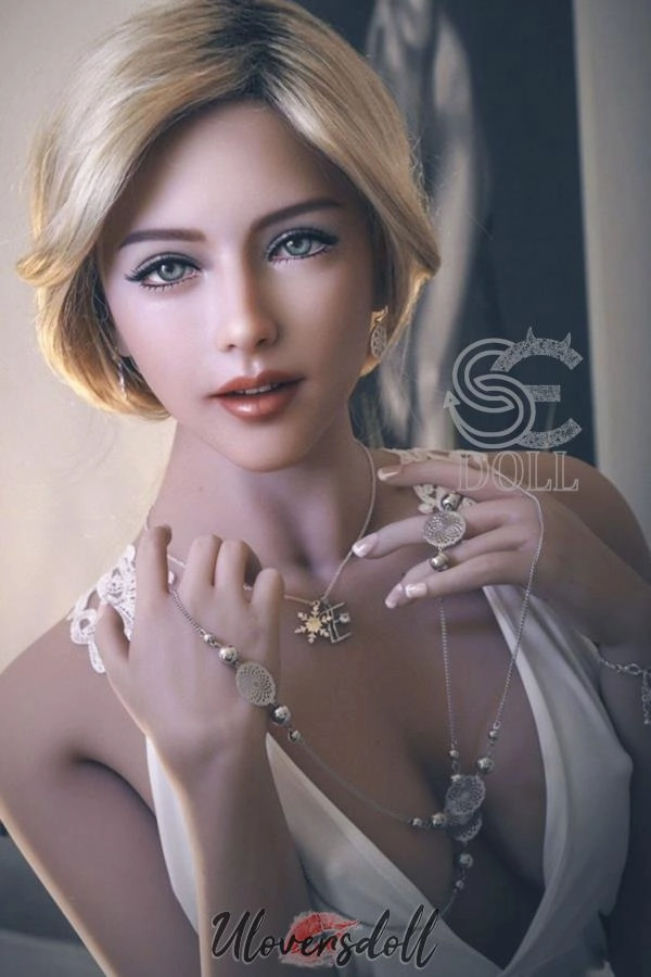 Real Life Pretty Sex Doll Winter