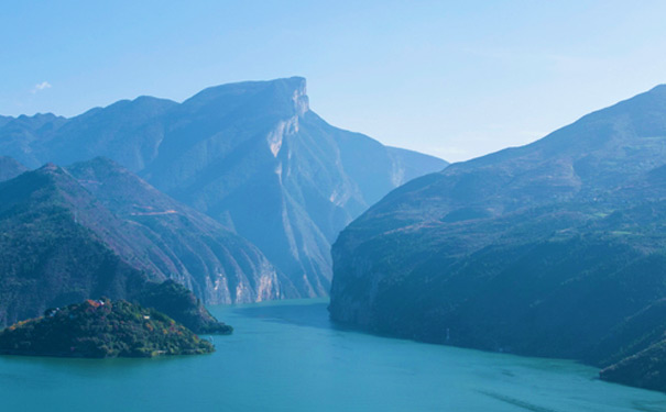 重庆到南京旅游_[三峡+华东]重庆三峡旅游+华东六市10天夕阳红旅游<重庆三峡旅游+华东六市夕阳红旅游，乘船游重庆三峡，再游华东六市，含水乡乌镇+上海夜景游船+苏州七里山塘夜景+《白蛇传》！>