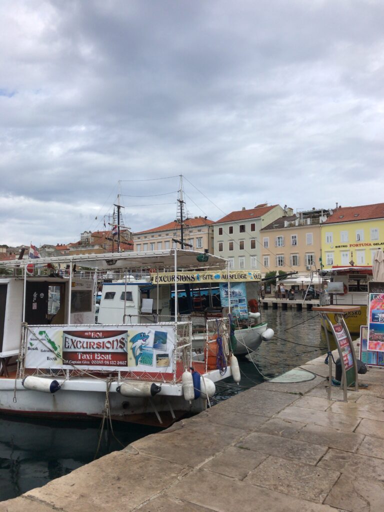 マリ・ロシニ（Mali Losinj ）Town