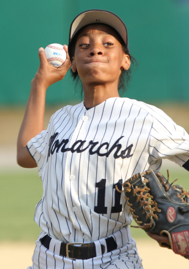 Mone Davis