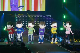 「おそ松さん」がTGCでランウェイデビュー すき家やサンテＰＣとのコラボも