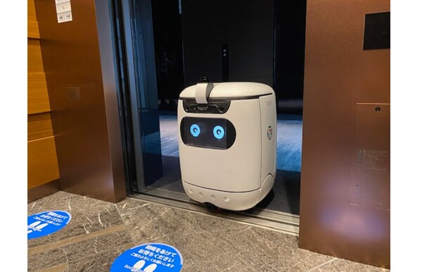 自律走行型配送ロボット「RICE」とエレベーターを連携。他フロアへの配送実験を開始