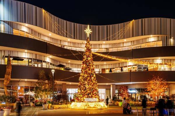 輝く冬の祭典、コクーンシティ クリスマス2024年がスタート！