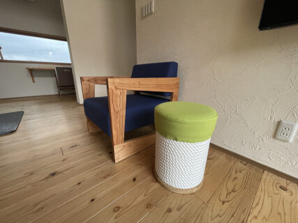 M様のコーディネート｜tide 1p + bollard stool + hatome stool w