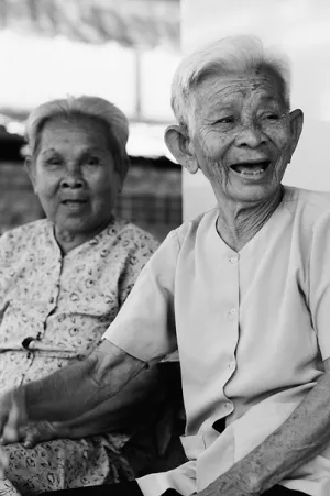 Older women relaxing in cafe