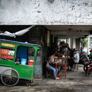 Food stall doing business on Hayam Wuruk