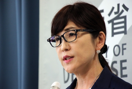 稲田防衛相、九州豪雨災害時に「台風来てるの？知らなかったーっ！」と秘書官に発言し波紋の画像1