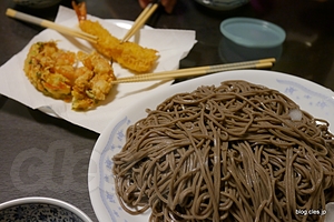 そして食卓へ - 今年の年越しそばは天もりで