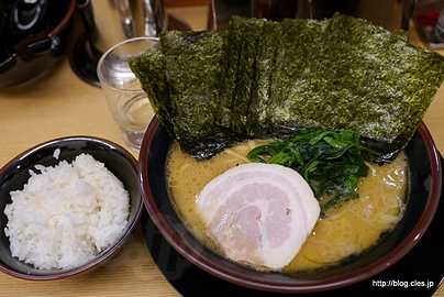 豚骨醤油ノリ増し（固め、多め） - 三越前に出来た家系ラーメン