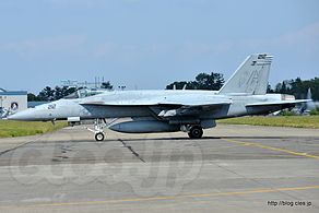 タキシングする F/A-18 - NAF Atsugi Spring Festival 2016 （訓練？編）