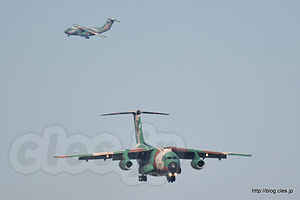 着陸する C-1（68-1020） - 飛行点検隊と第402飛行隊（入間航空祭 2017） 