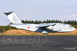 C-2（88-1207）タキシング - 帰投機を見送ってから僕も帰投（入間基地航空祭 2018）